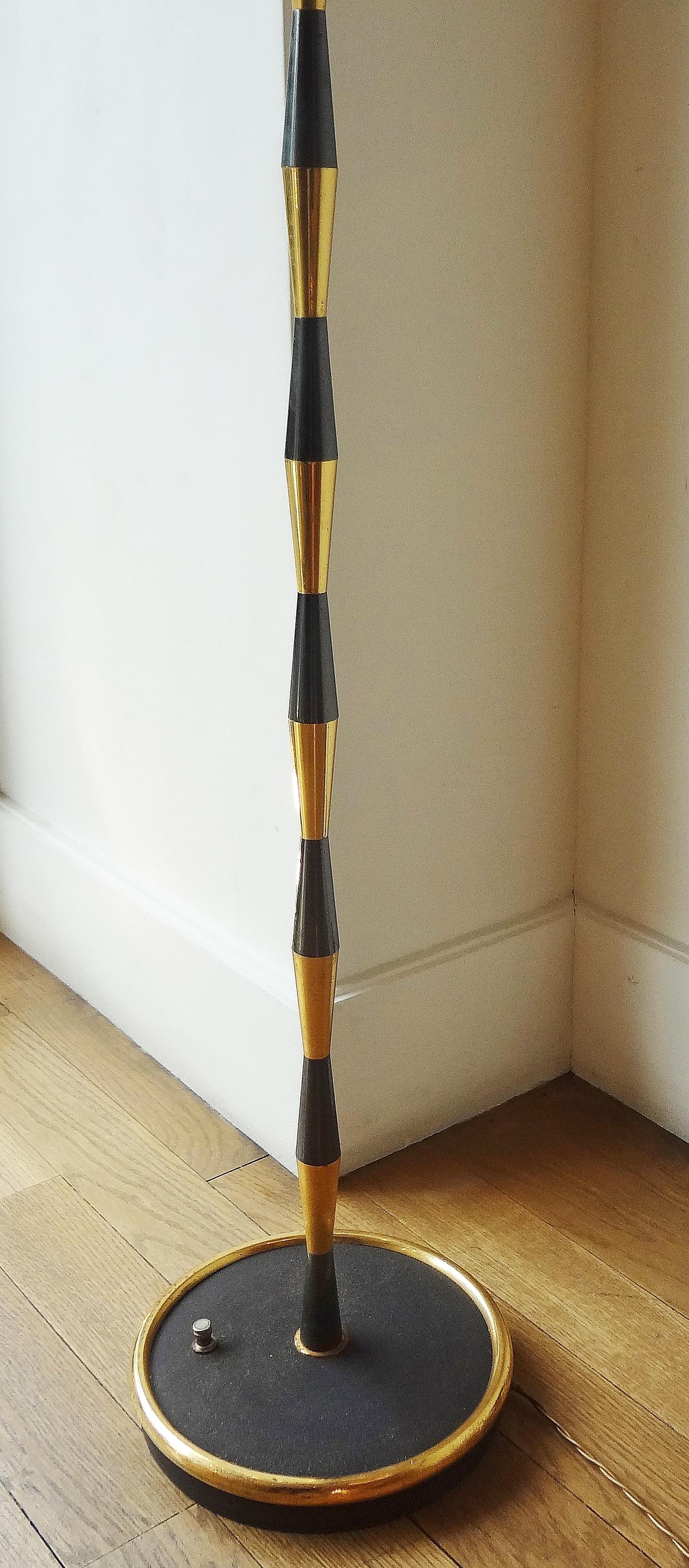 Black and Gilt Brass Floor Lamp by Maison Arlus, 1960s In Good Condition For Sale In Paris, FR