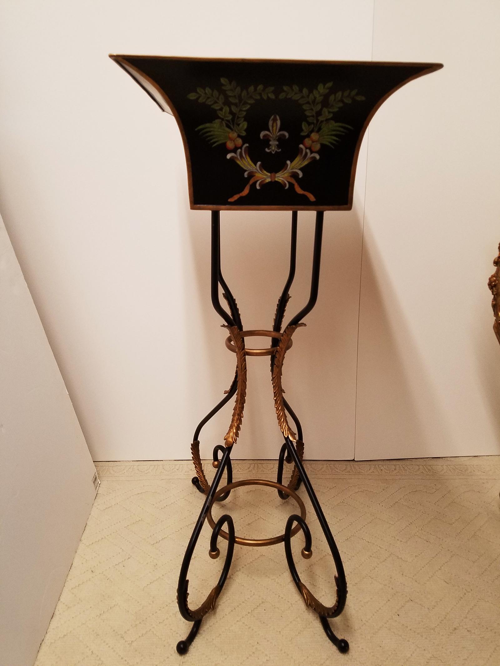 Black and Gilt Iron Hand Painted Italian Neoclassical Tole Planter 2
