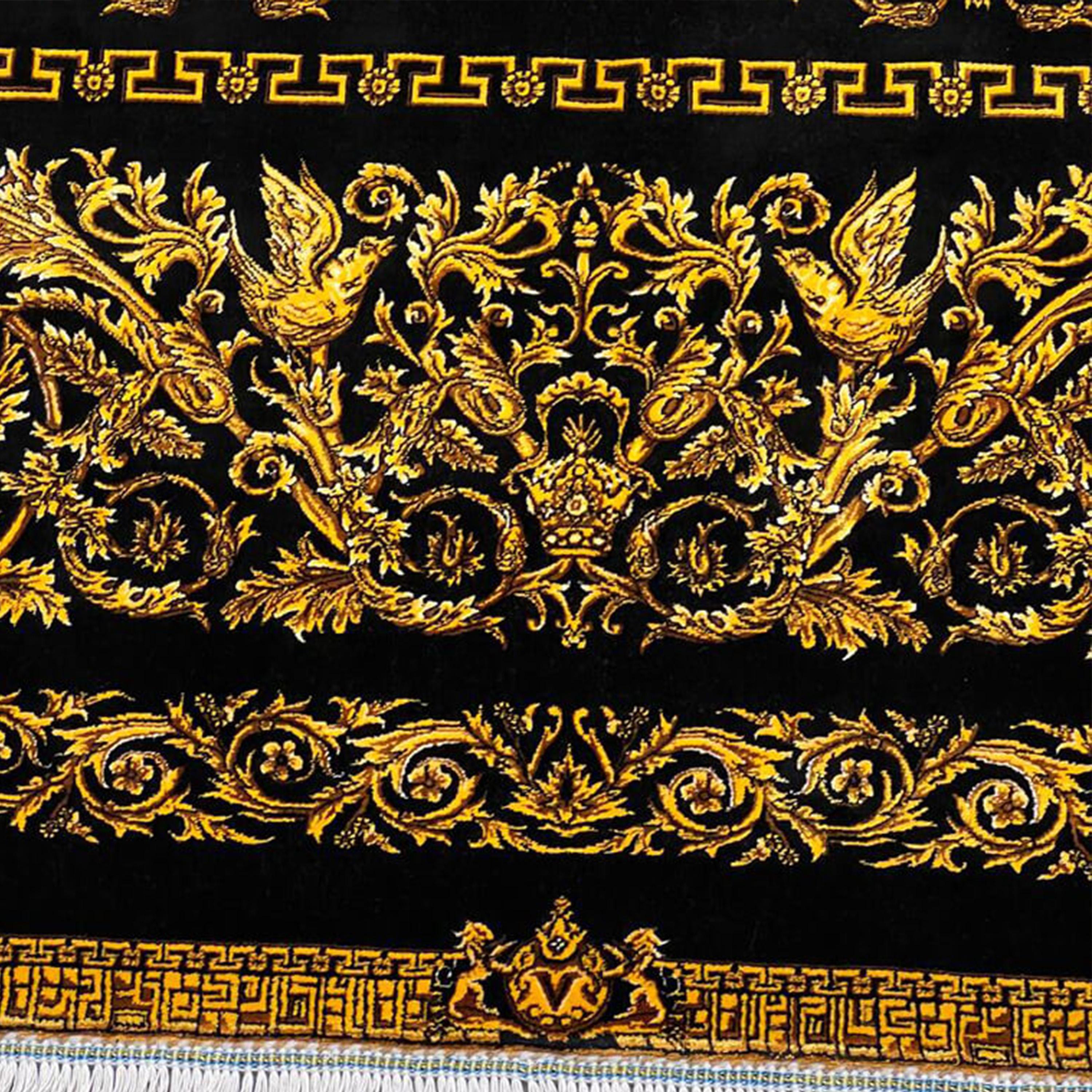 XXI secolo e contemporaneo Tappeto di seta barocco nero e oro in stile persiano, 150x225 cm in vendita