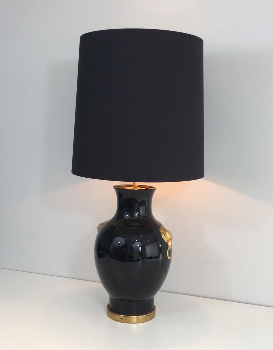 Lampe de bureau en céramique noire et dorée, française, vers 1970 12