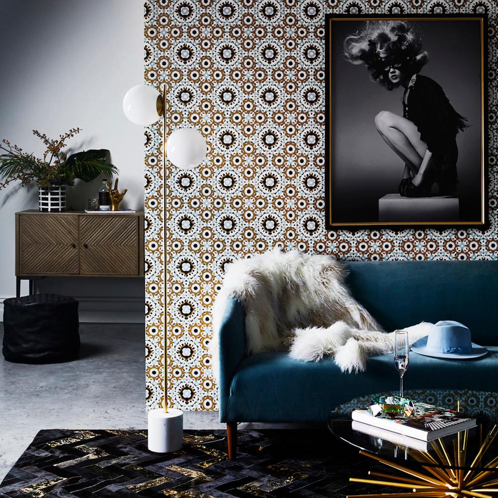 Schwarzer und goldener anpassbarer Art Deco Estrella Rindsleder-Läufer Groß (Pakistanisch) im Angebot