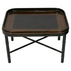 Mesa bandeja de café de bambú de imitación negro y dorado Circa 1940s