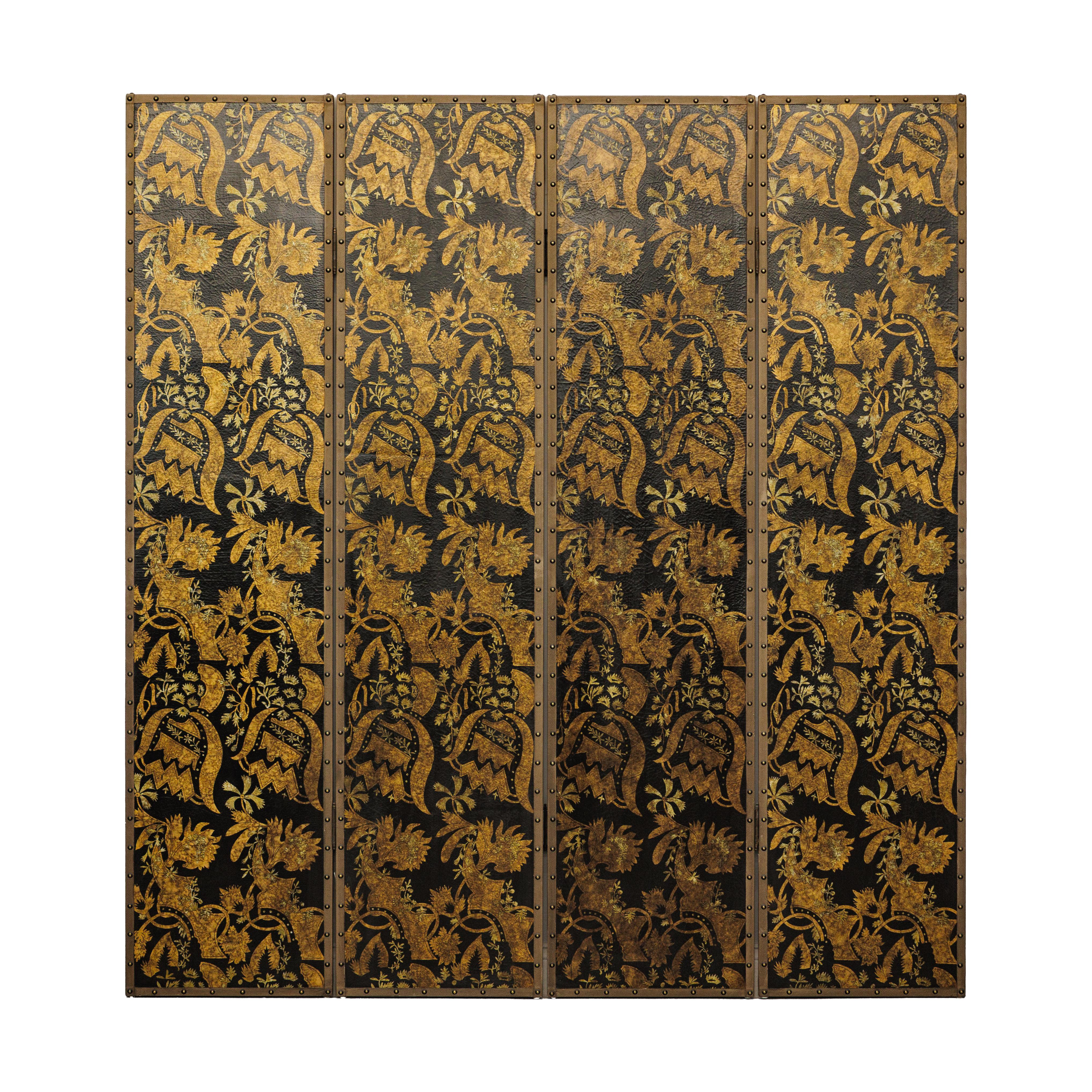 Schwarz-goldener vierteiliger Paravent mit sich wiederholendem Blumenmotiv im Angebot 9