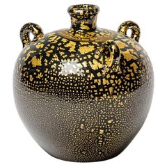 Vase en céramique émaillée noir et or dans le style de Jean Besnard, vers 1950-1960
