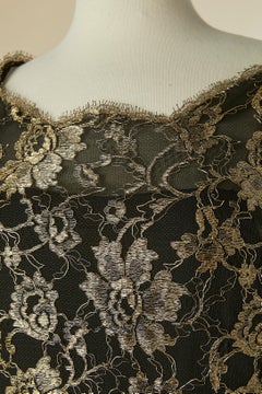 Black and gold lace evening dress with drag CHANEL BOUTIQUE New
