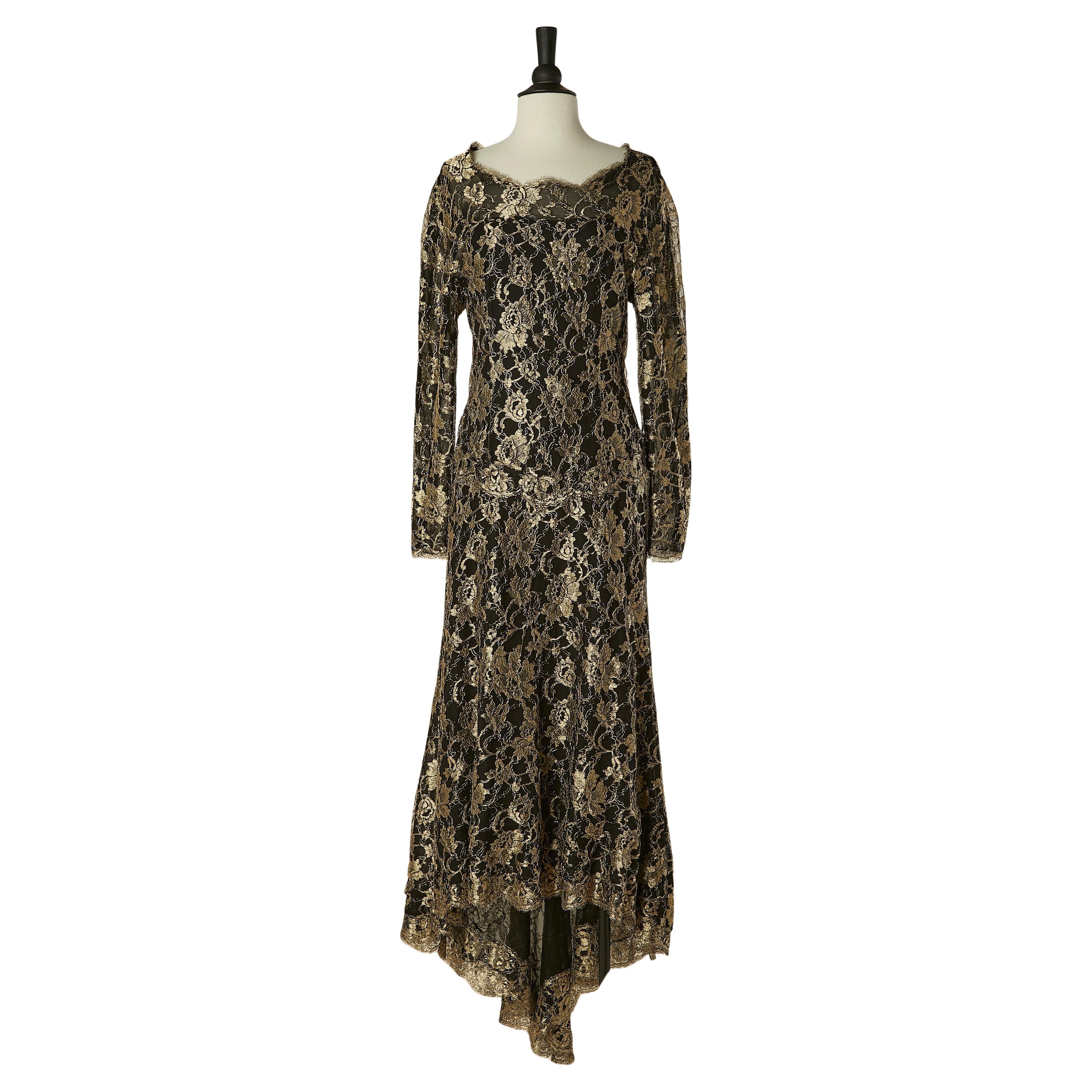 Vestido de noche de encaje negro y dorado con arrastre CHANEL BOUTIQUE Nuevo