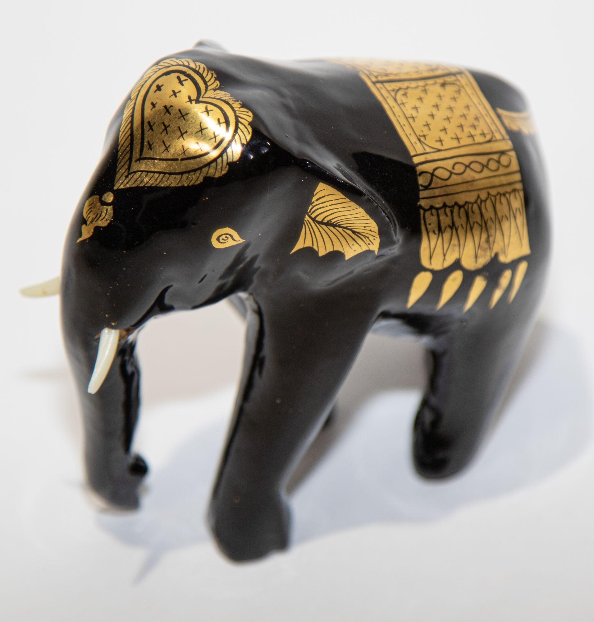 Black and Gold Lacquered Thai Elephant Sculpture For Sale 3