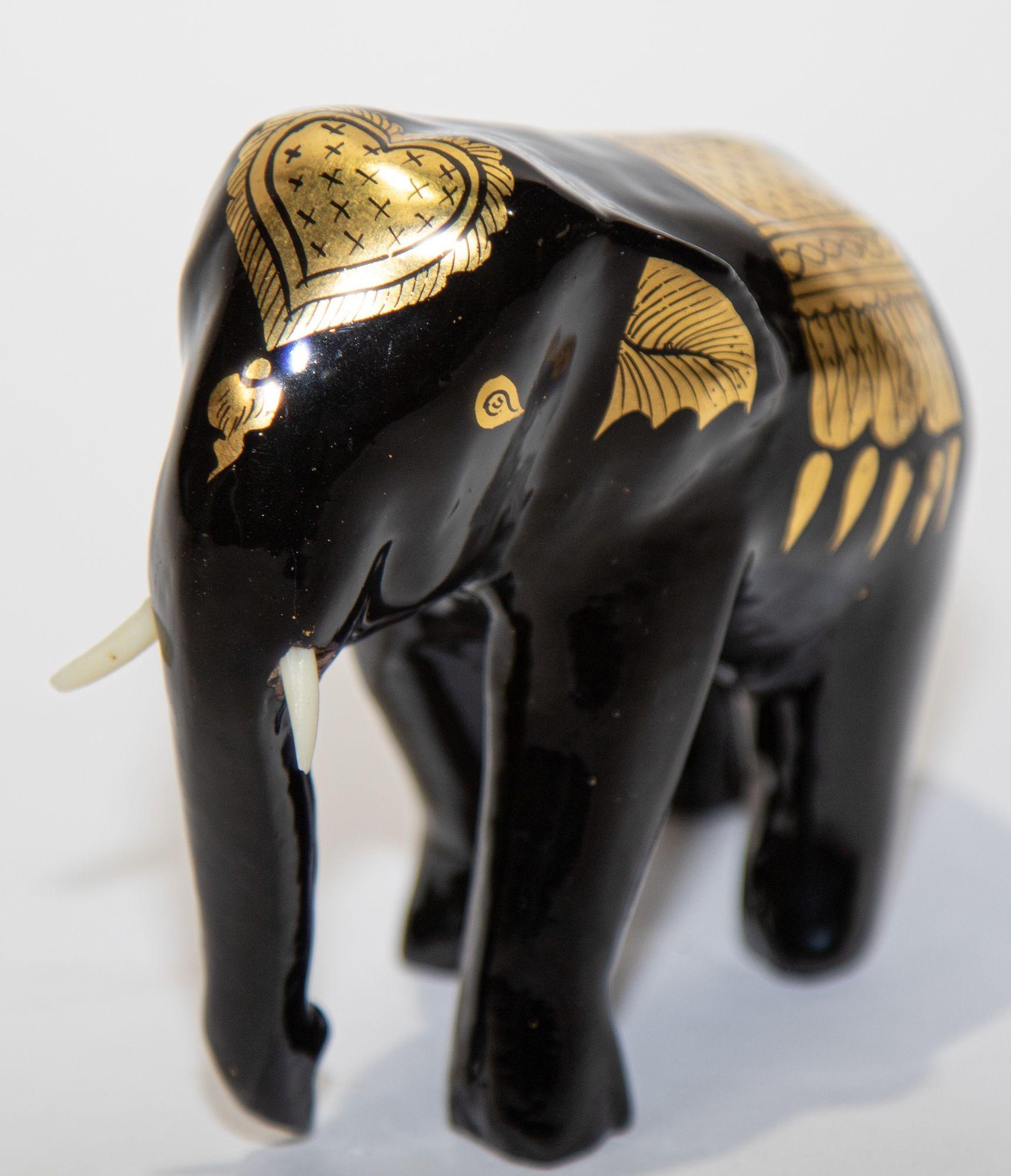 Black and Gold Lacquered Thai Elephant Sculpture For Sale 1