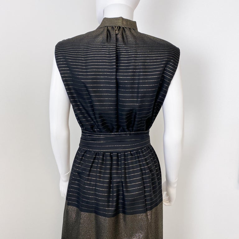 Black and Gold Lame Sleeveless Max Evening Dress Size 10 For Sale at 1stDibs