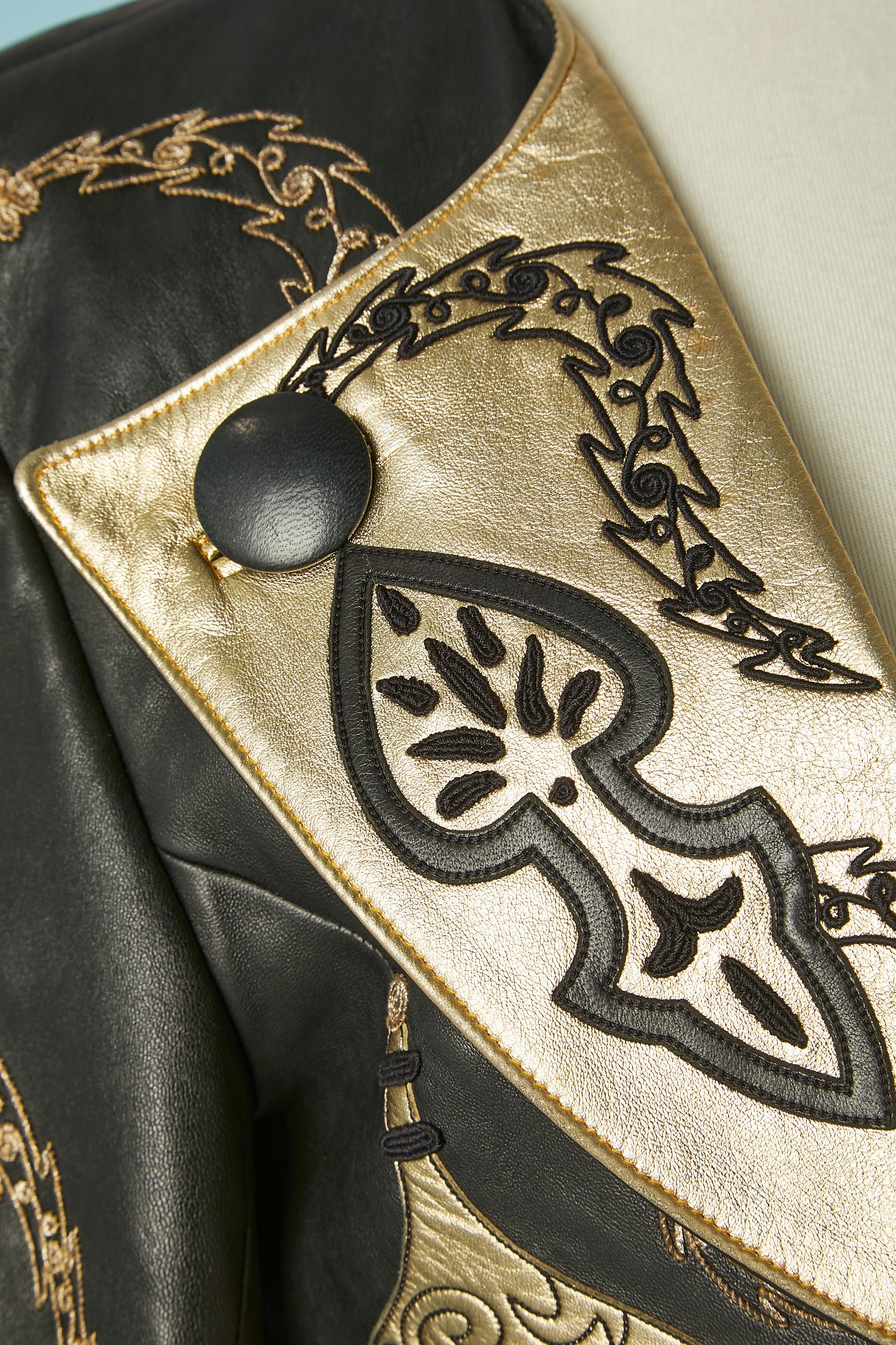 Beige Boléro JEAN-CLAUDE JITROIS in pelle nera e dorata Circa 1980 in vendita