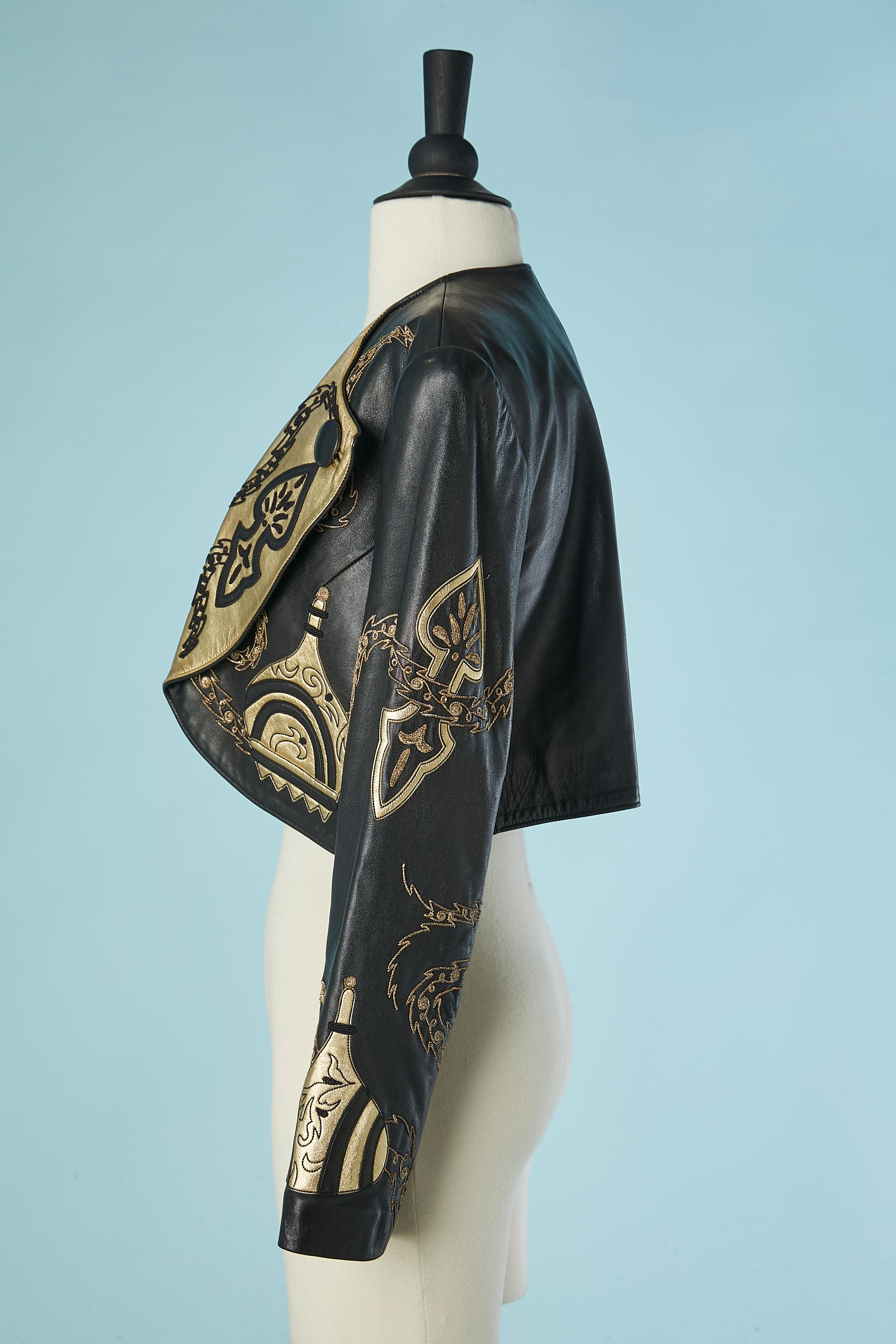 Boléro JEAN-CLAUDE JITROIS in pelle nera e dorata Circa 1980 in vendita 1