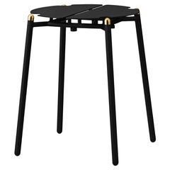 Sgabello minimalista nero e oro