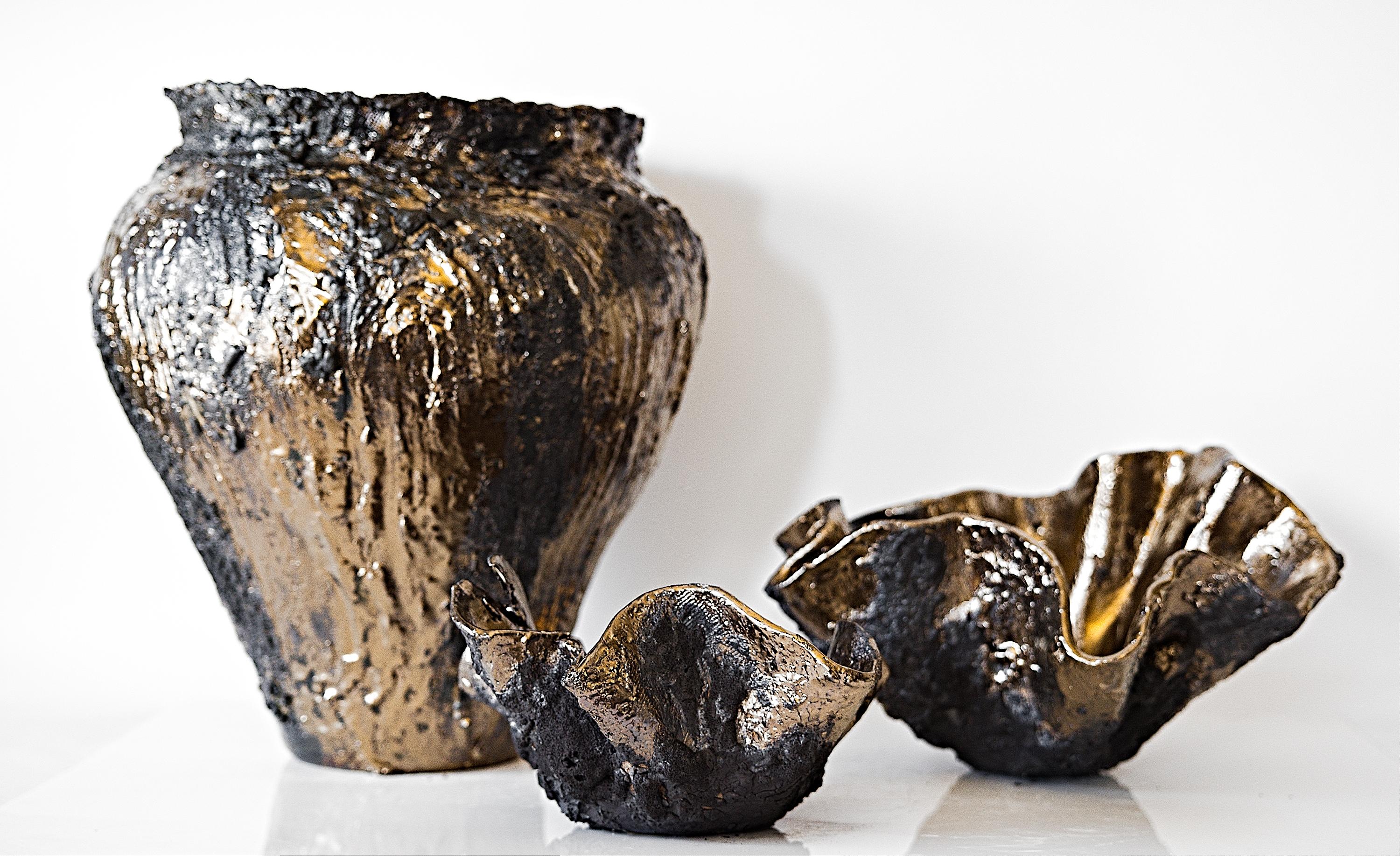 Bol en céramique sculpté noir et or style libre texturé - 10