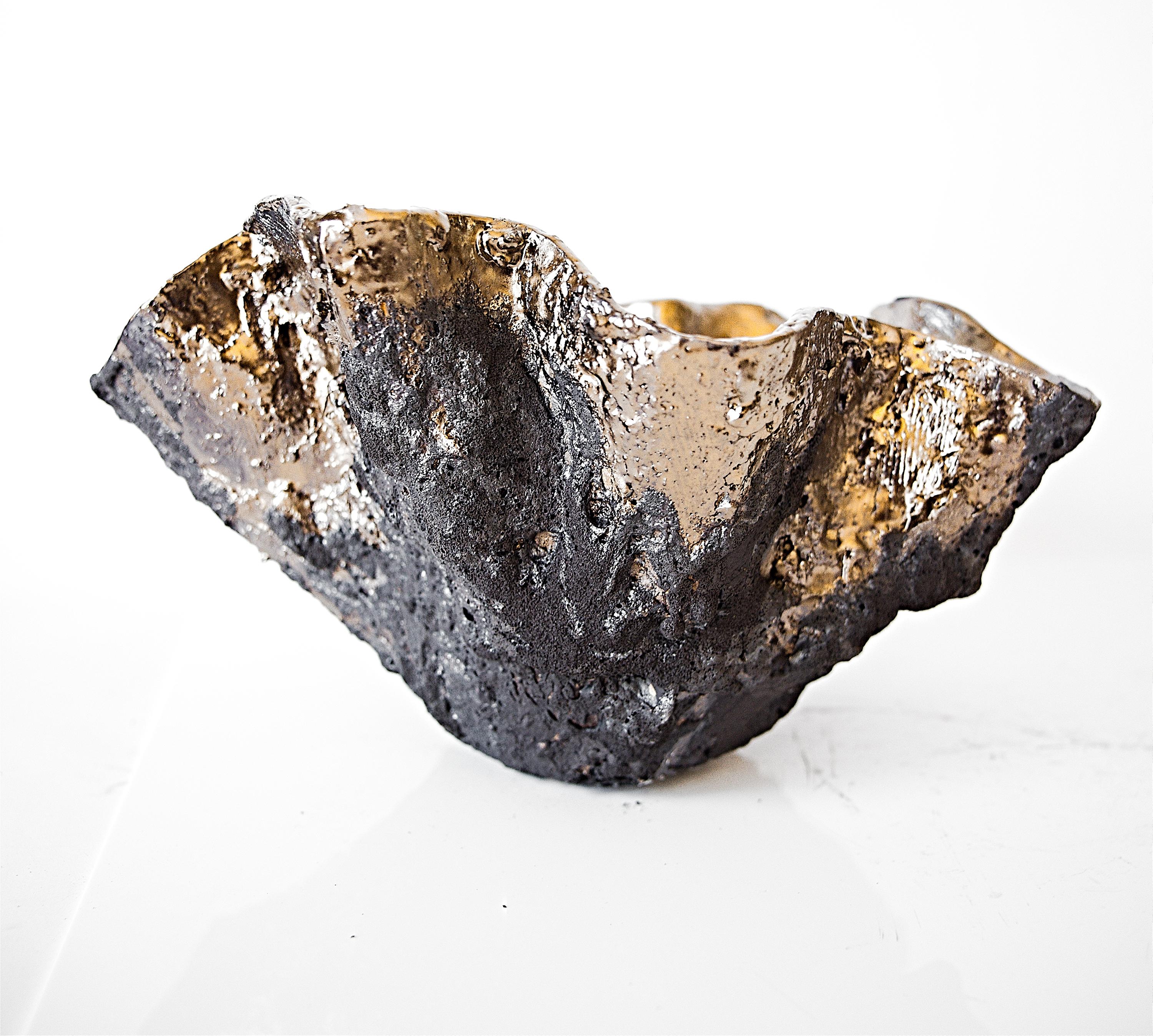 XXIe siècle et contemporain Noir  Bol en céramique sculptée et dorée style libre Texture - 13