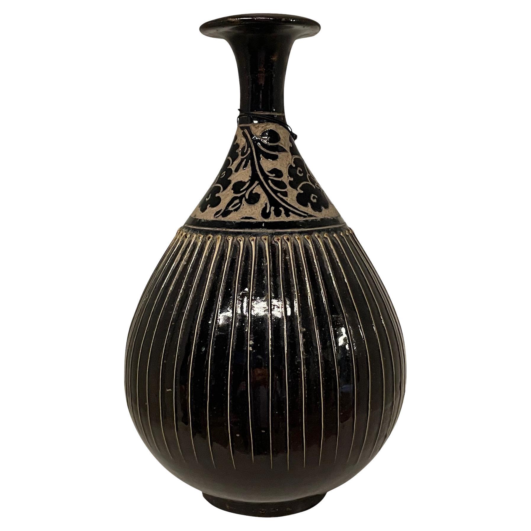 Black and Gold Striped Vase, China, Contemporary