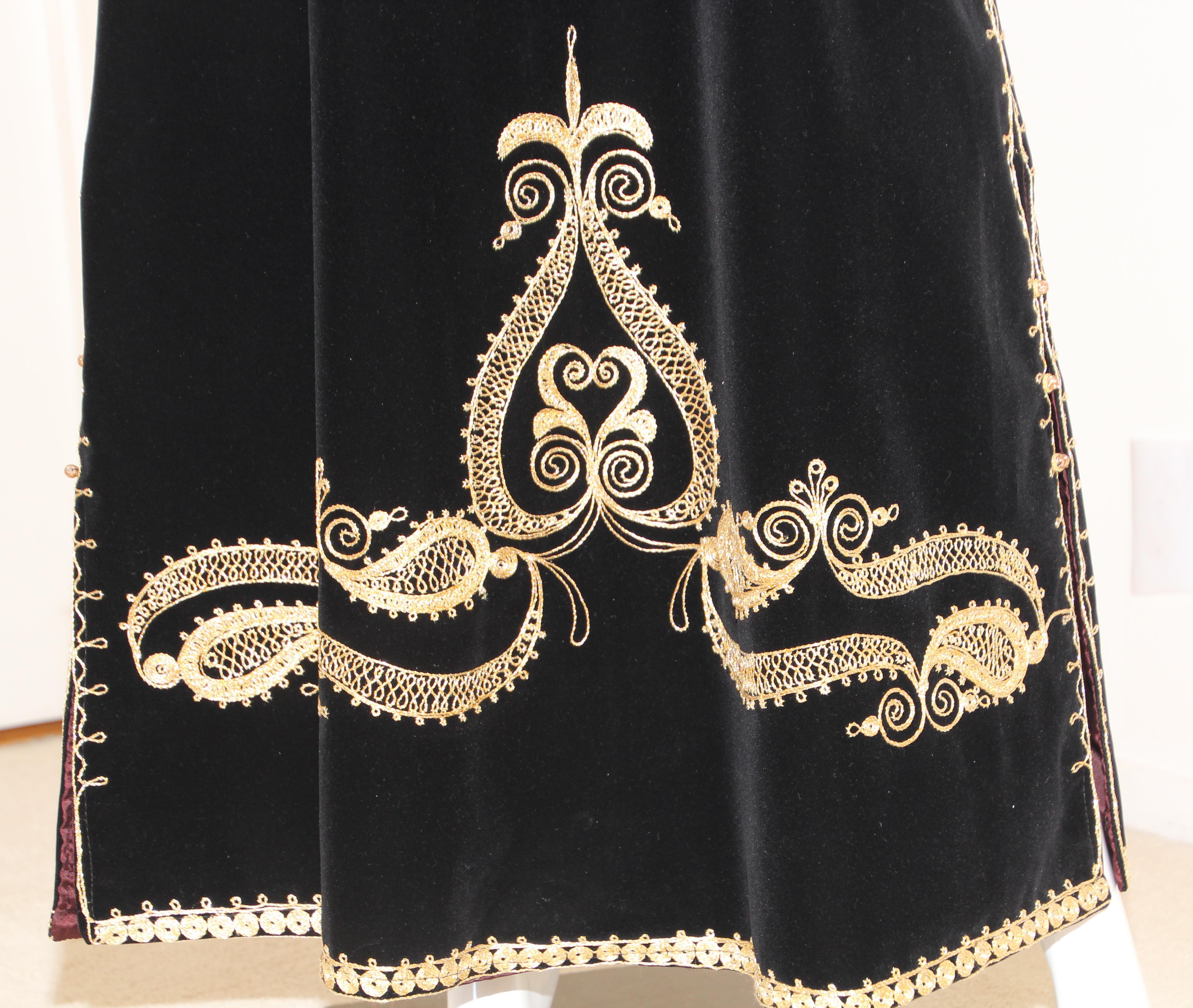 Vintage Moroccan Caftan Black and Gold Velvet Bindali  Maxi Dress Kaftan 7