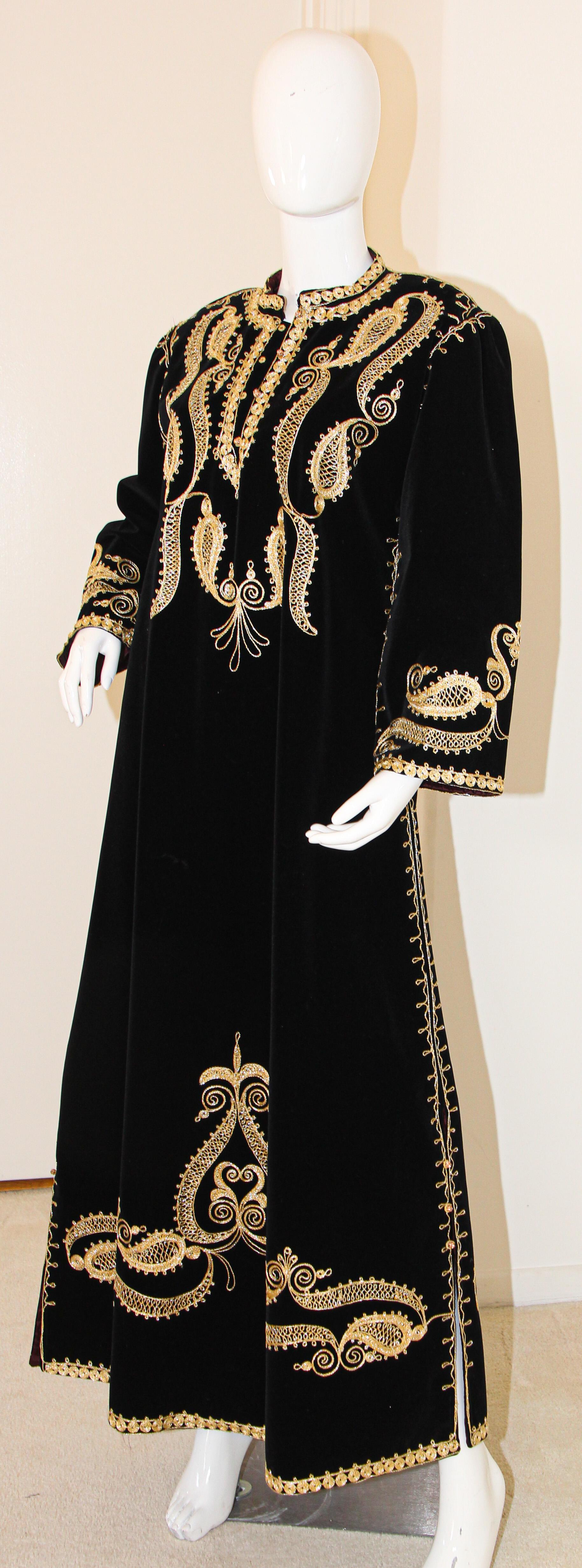 black and gold moroccan kaftan