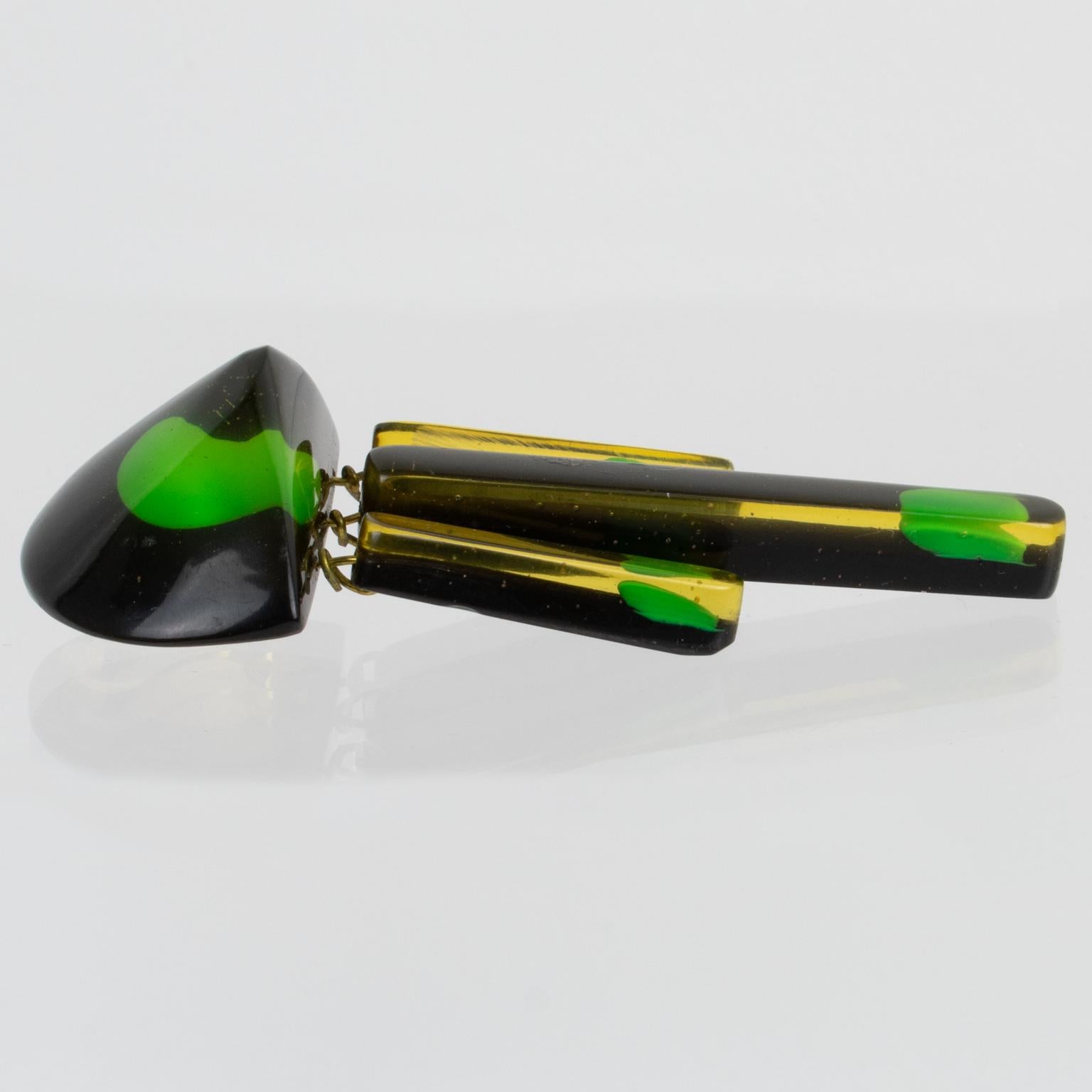 Boucles d'oreilles à pince géométrique en résine acrylique noire et verte Unisexe en vente