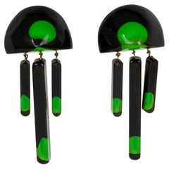 Pendientes colgantes geométricos de resina acrílica verde y negra