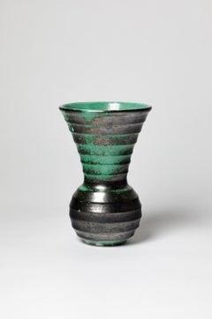 Schwarze und grüne Art-Déco-Keramikvase des 20. Jahrhunderts von primavera CAB 1930