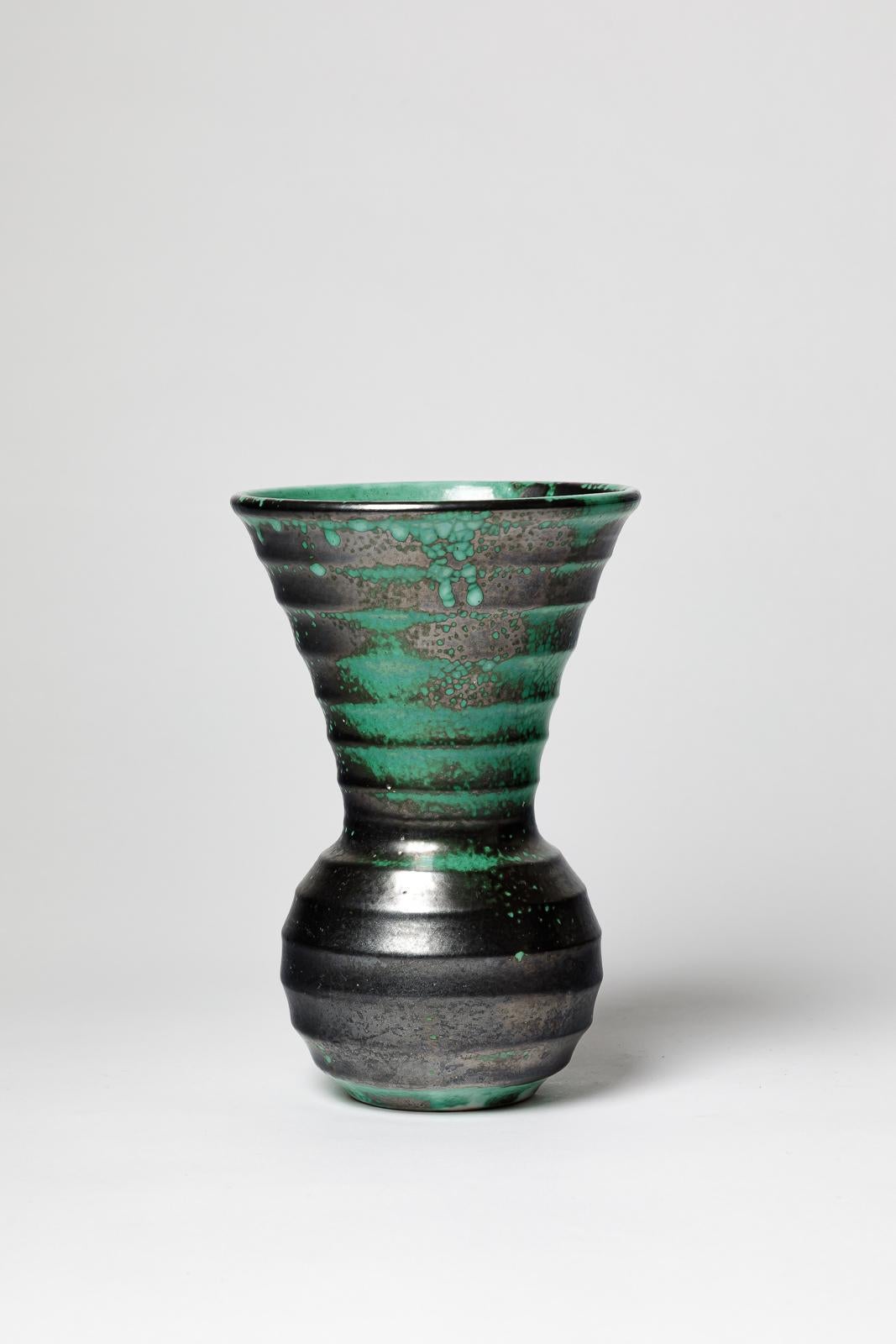 20th Century black and green art deco 20th century ceramic vase by primavera CAB 1930 For Sale