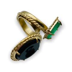 Bague contrastée noire et verte en bronze pur et verre de Murano, par Patrizia Dali