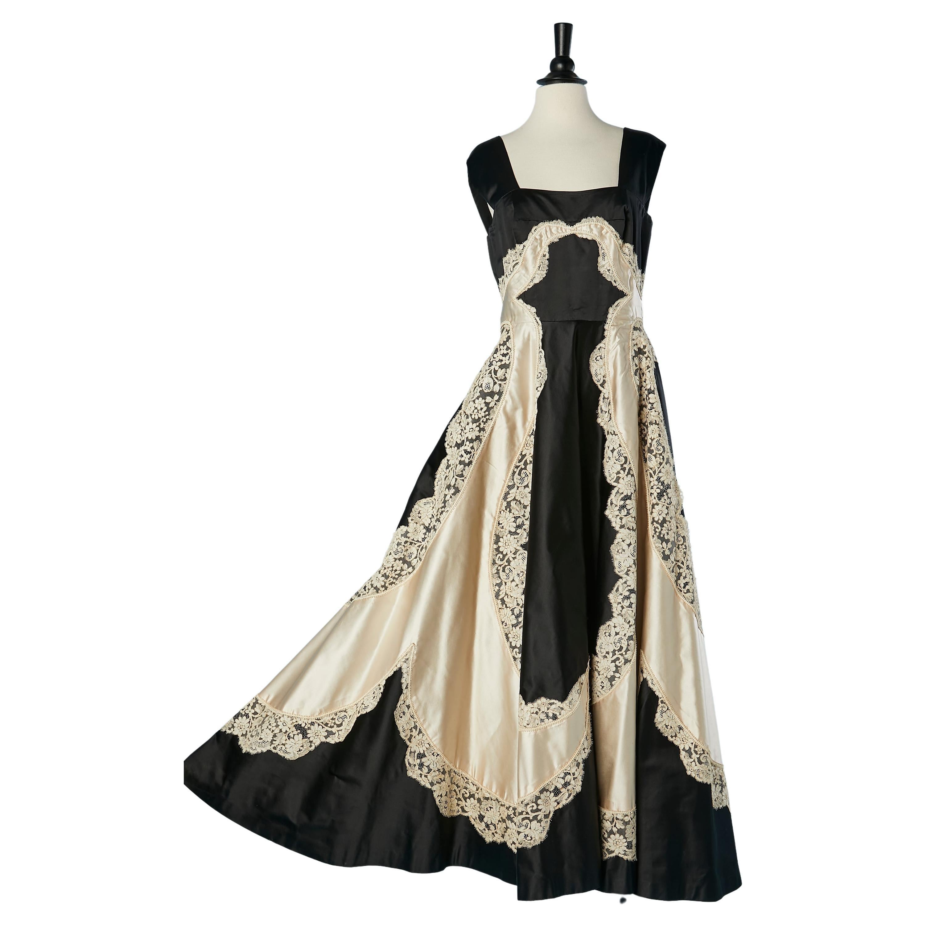 Robe du soir en satin noir et ivoire avec applications de dentelle Emilio Schuberth Roma  en vente