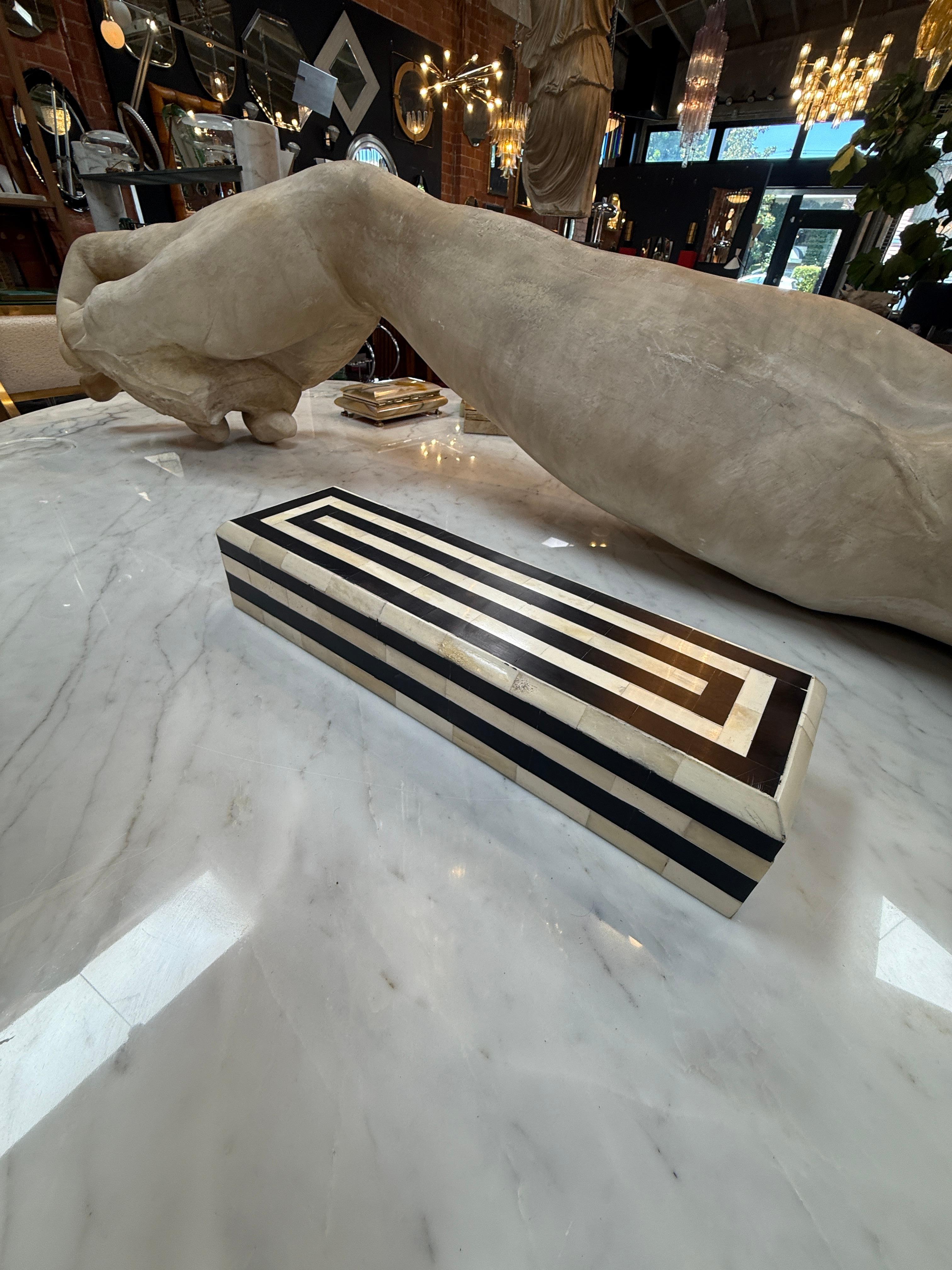 Black and Ivory Striped Bone Inlay Box, Italy In Good Condition For Sale In Los Angeles, CA