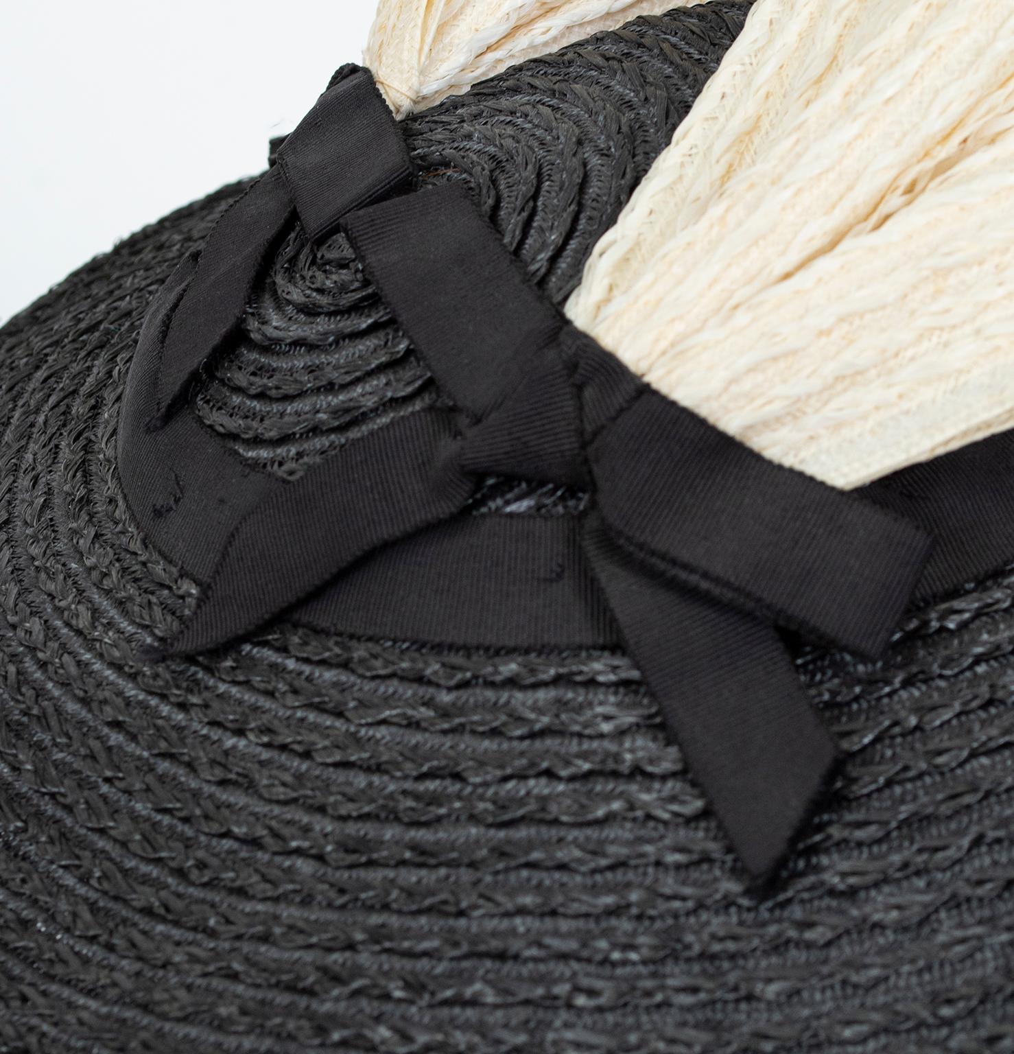 Black and Ivory Winged Straw Pancake Boater Hat with Rear Bows – S, 1930s In Good Condition For Sale In Tucson, AZ
