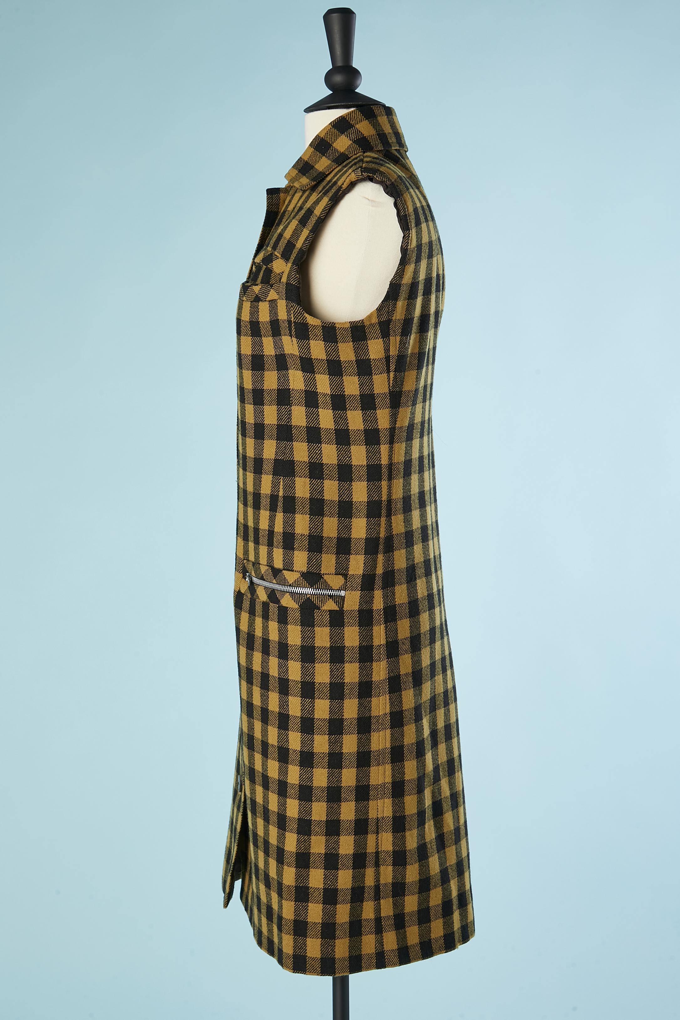 Robe sans manches en laine à carreaux noirs et kakis Yves Saint Laurent Variation Bon état - En vente à Saint-Ouen-Sur-Seine, FR