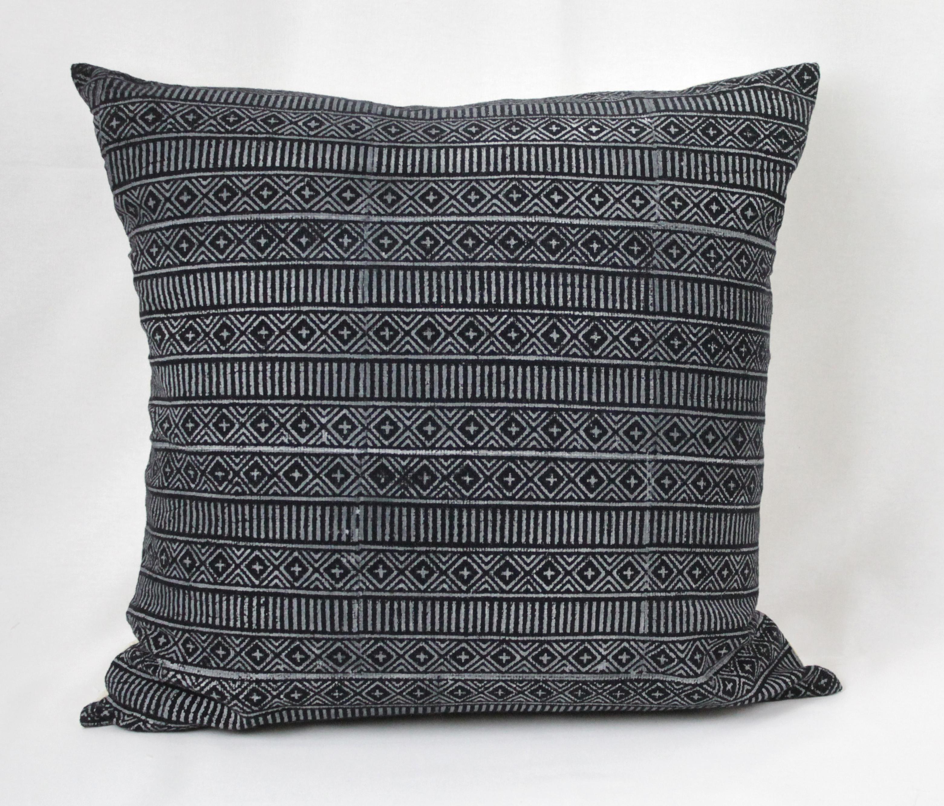 Black and Off-White Geometric Style Pillows For Sale 6