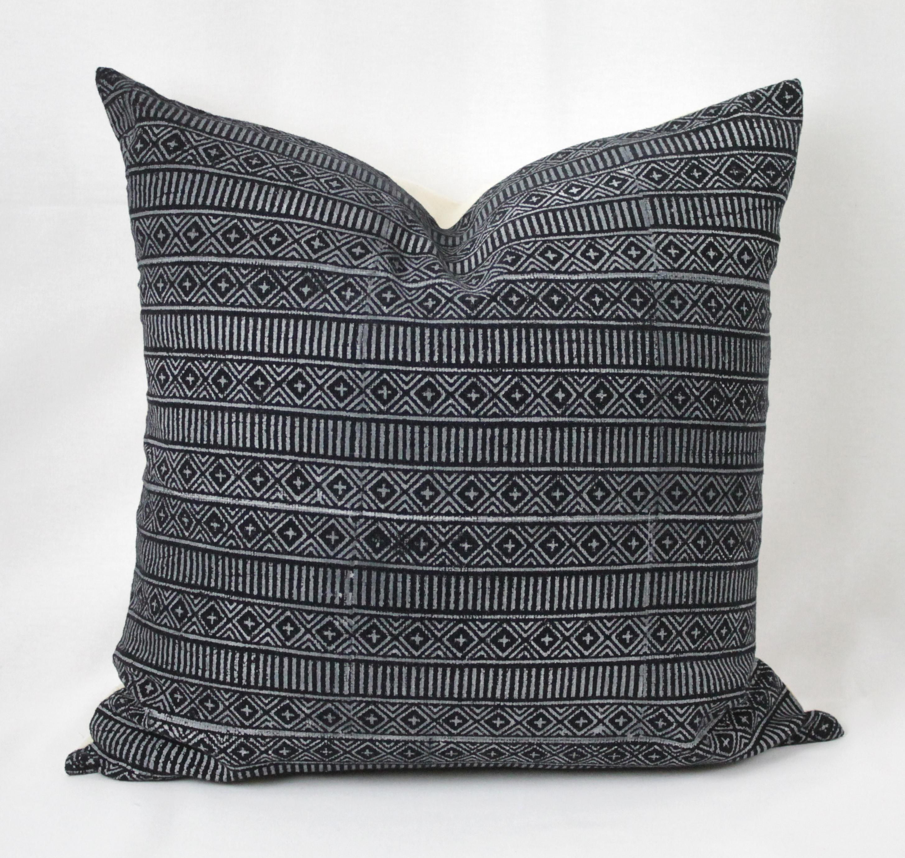 Black and Off-White Geometric Style Pillows For Sale 7