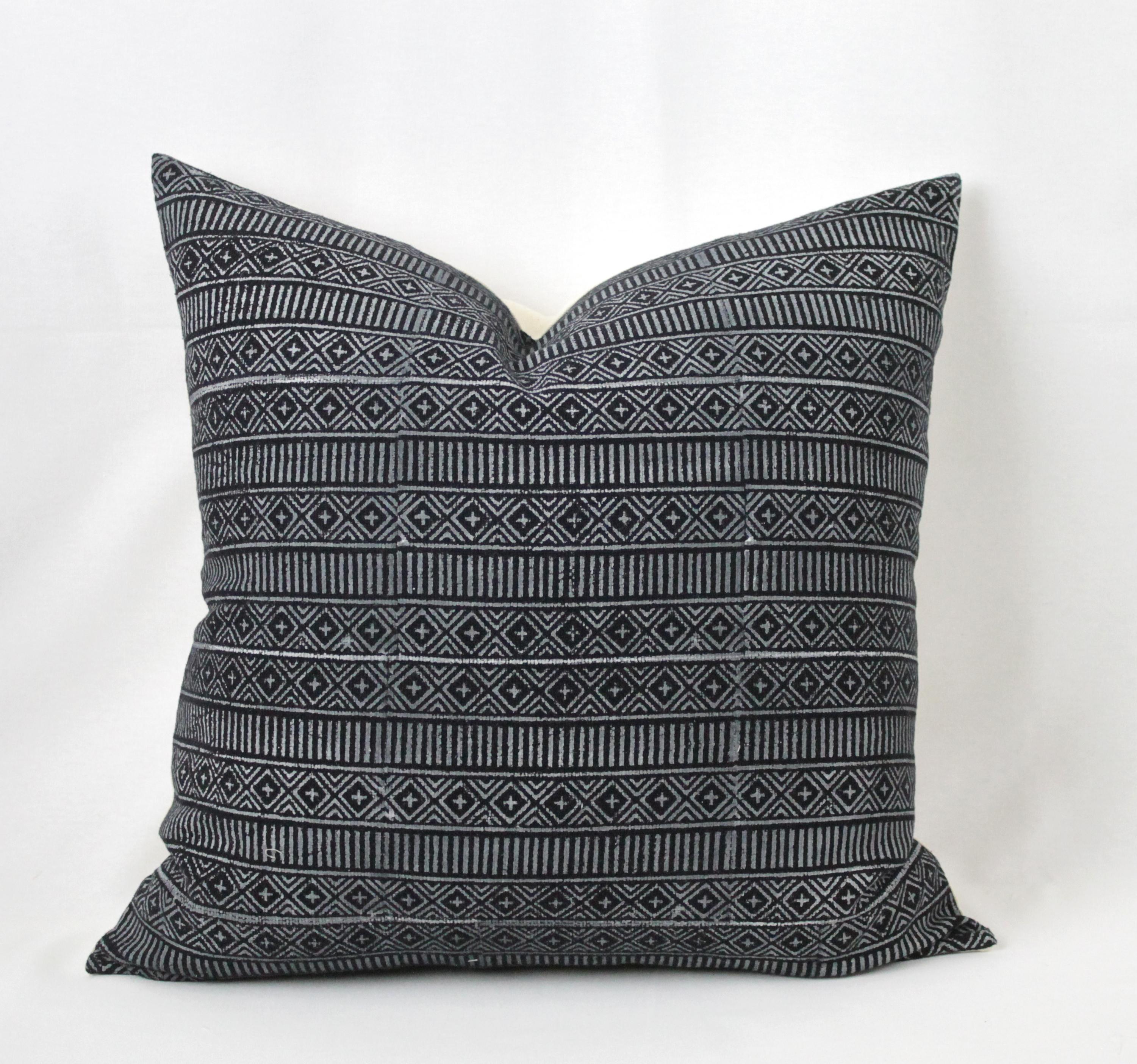 Black and Off-White Geometric Style Pillows In Good Condition For Sale In Brea, CA