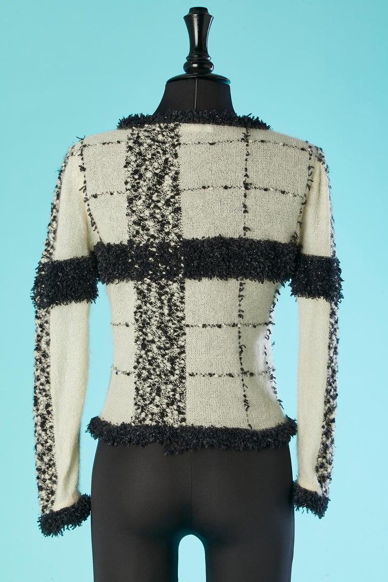 Pull graphique en laine et mohair noir et blanc cassé Christian Dior  Boutique En vente sur 1stDibs
