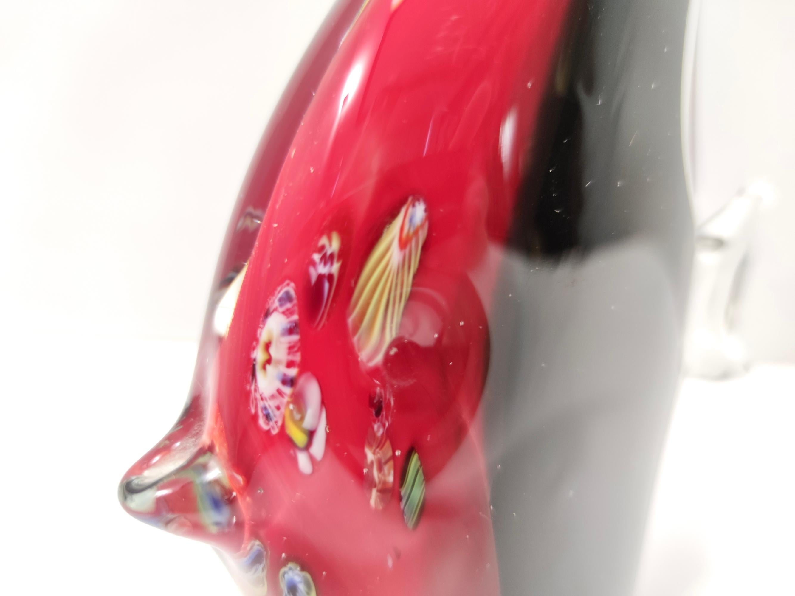 Figura decorativa pez de cristal de Murano soplado negro y rojo, Italia en venta 5