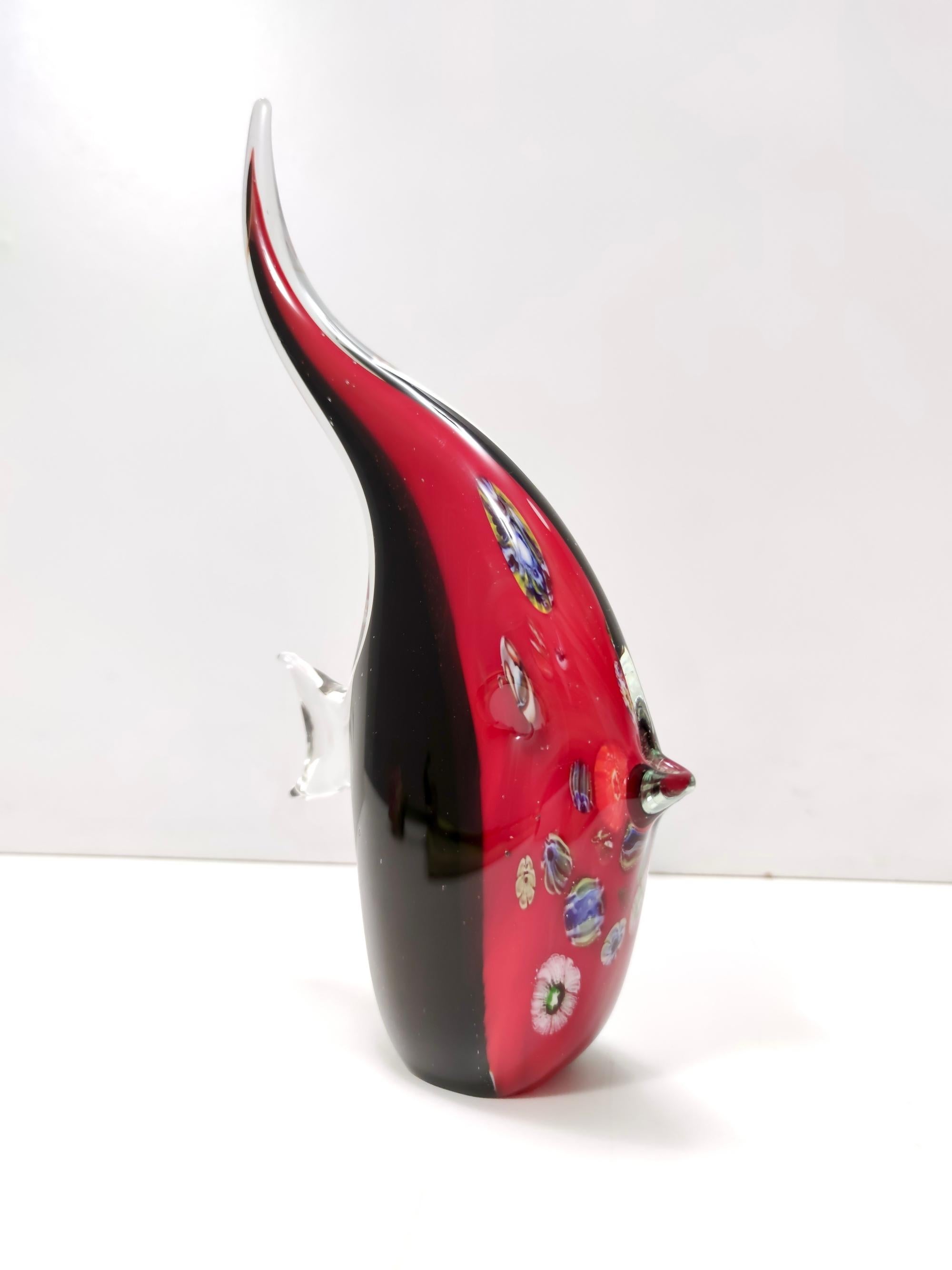 Figura decorativa pez de cristal de Murano soplado negro y rojo, Italia Cristal de Murano en venta