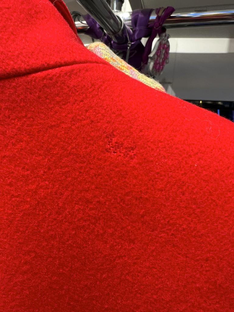 Cappotto doppiopetto nero e rosso Jean-Charles de Castelbajac in vendita 1