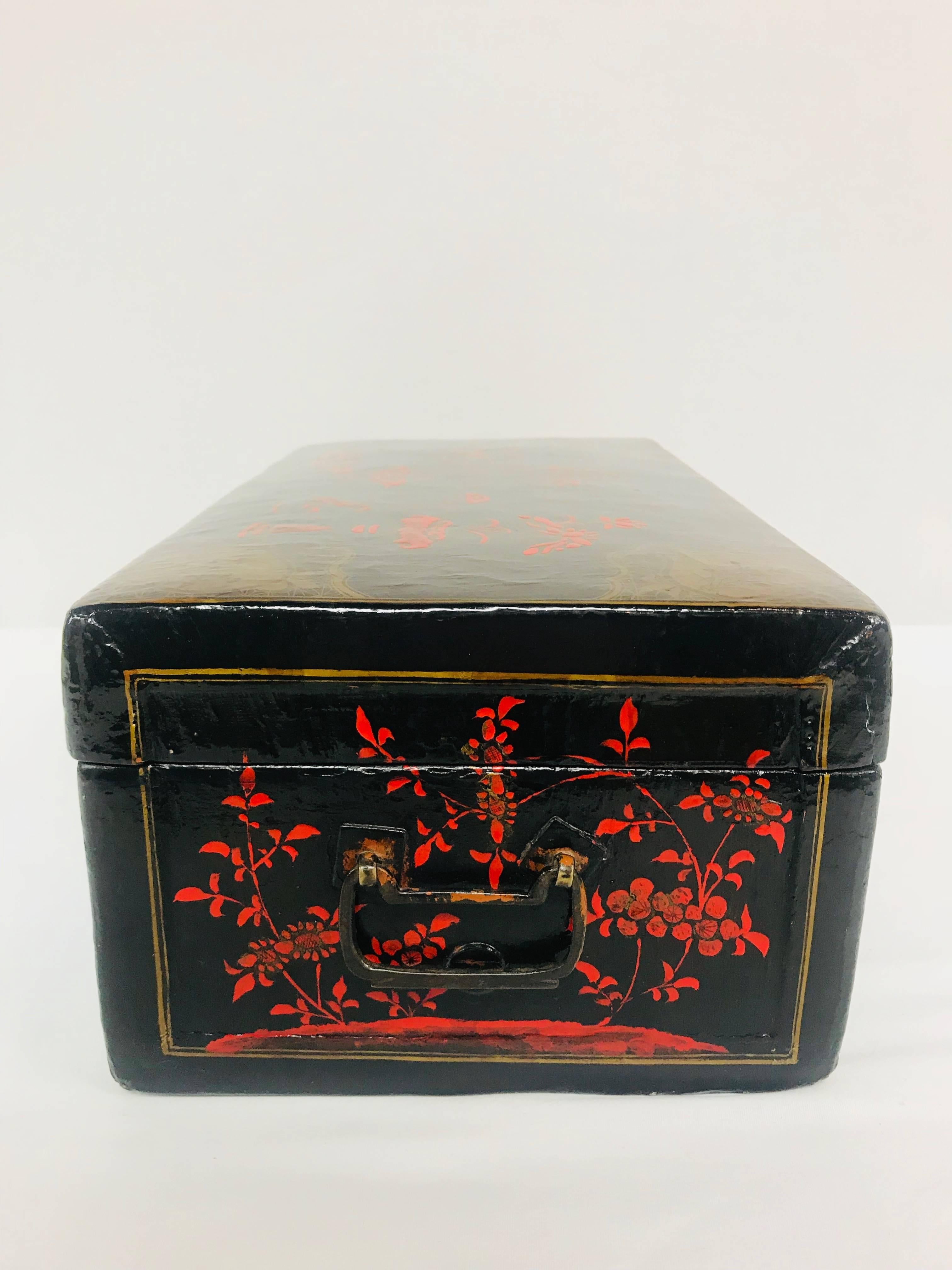 Chinoiserie Black and Red Lacquer Asian Box For Sale