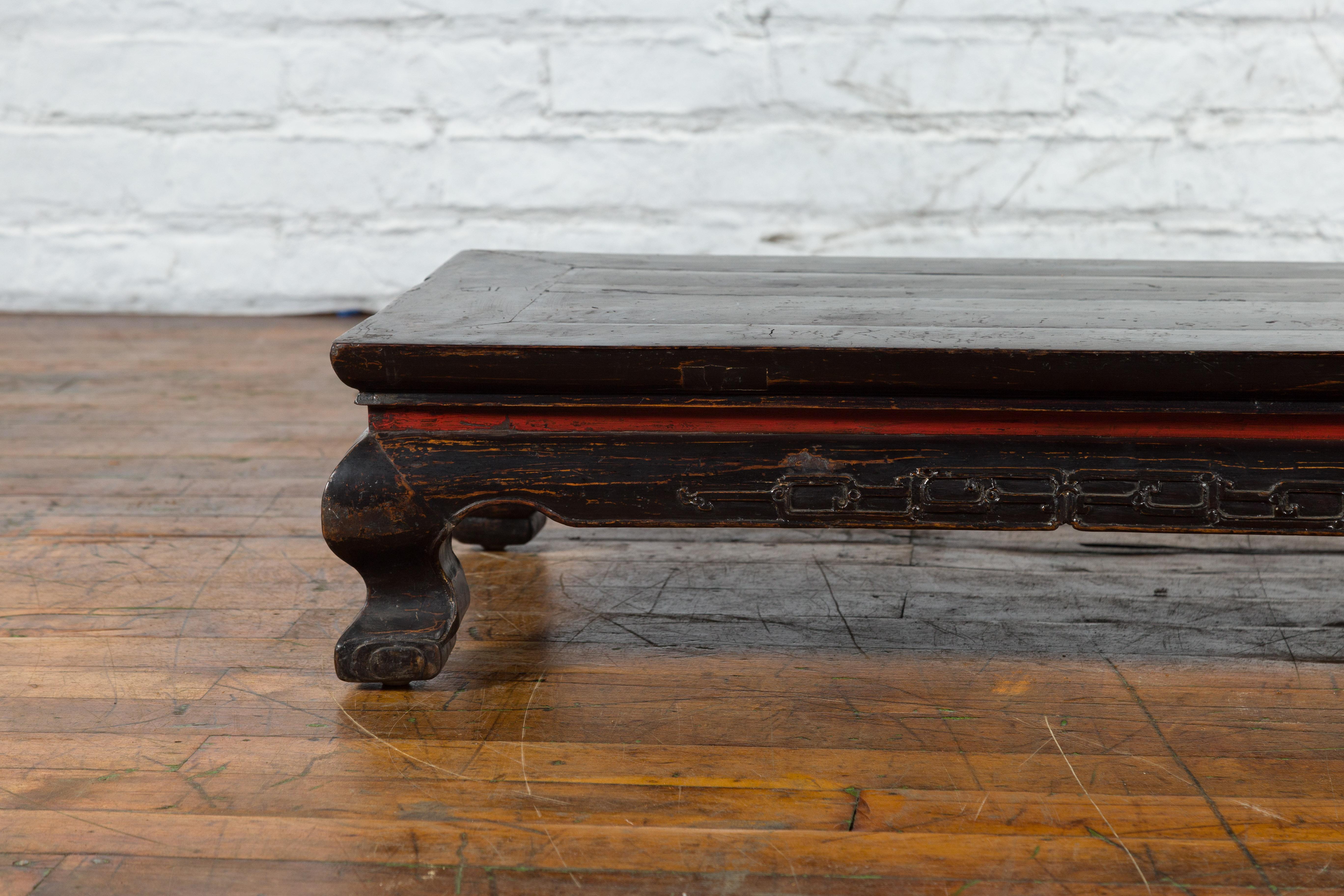 Wood Black and Red Lacquer Qing Dynasty Prayer Table with Low Relief Carved Scrolls For Sale