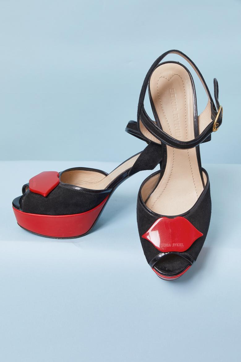 De las mujeres Sandalias plateadas negras y rojas con labios rojos SONIA RYKIEL en venta