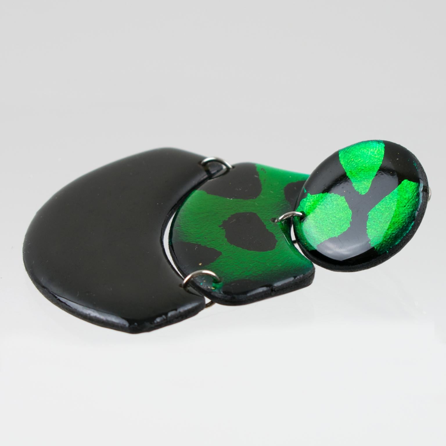 Orecchini a clip geometrici in acrilico nero e Shamrock in vendita 2