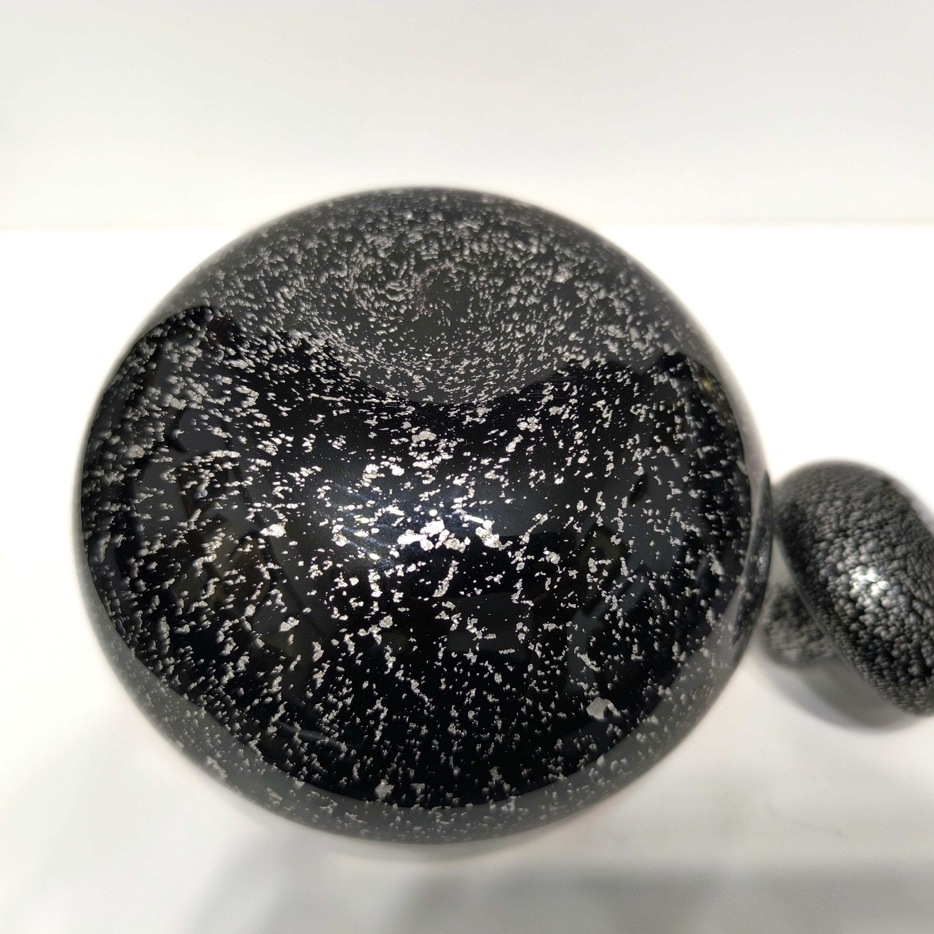 Black and Silver Murano Glass Vase with Lid, by Seguso Vetri D'Arte For Sale 5