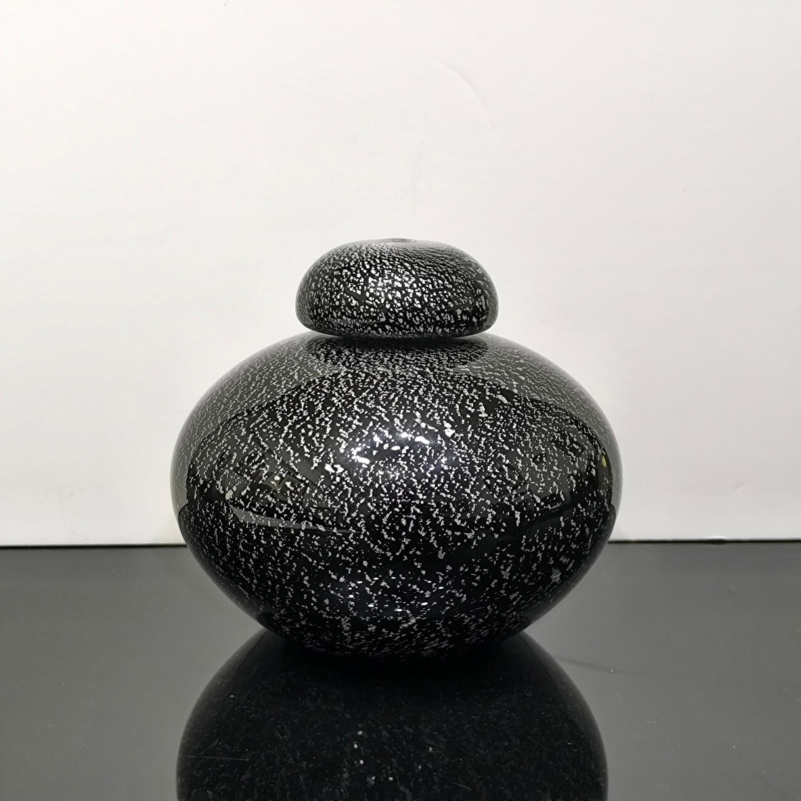 Italian Black and Silver Murano Glass Vase with Lid, by Seguso Vetri D'Arte For Sale