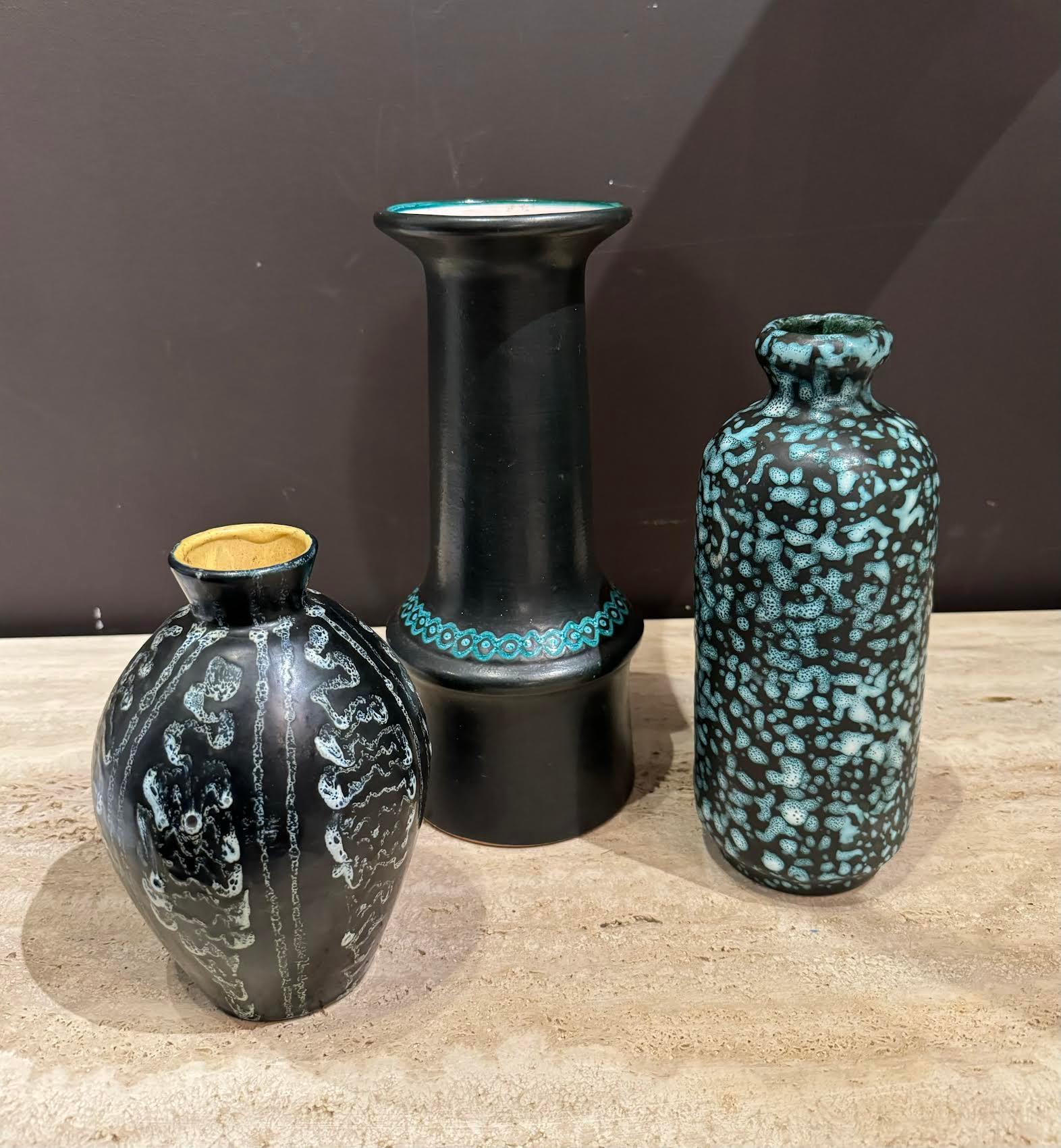 Black And Turquoise Amoeba Shape Design Vase, Italy, Mid Century In Good Condition For Sale In New York, NY