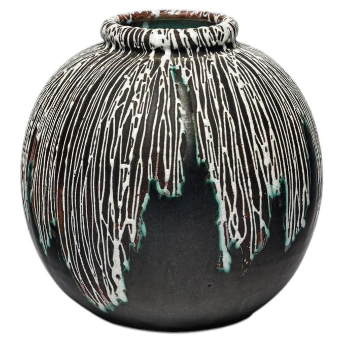 Vaso in ceramica art déco del XX secolo in bianco e nero di Felix Gete CAB primavera