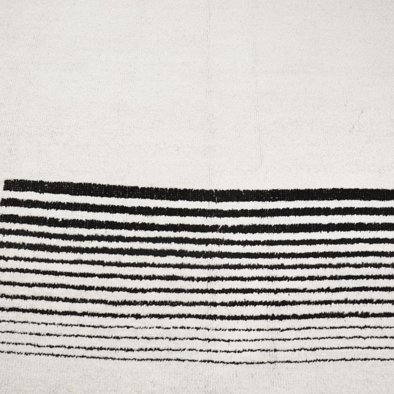 Black and White Abstract Rug, Handmade in Hemp For Sale 8