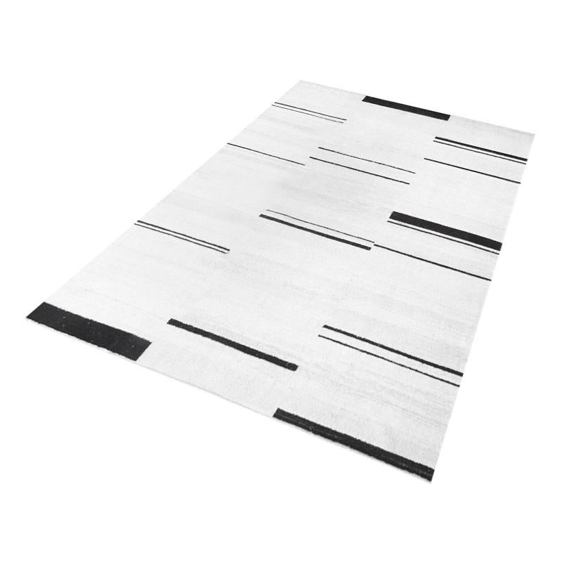 Black and White Abstract Rug, Handmade in Hemp In New Condition For Sale In MADRID, ES