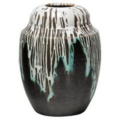 Black and white art deco 20th century ceramic vase by CAB Felix Gete primavera