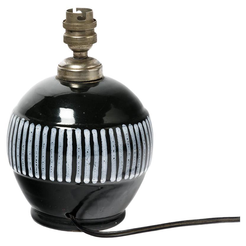Schwarz-weiße Art-déco-Keramik-Tischlampe im Stil von Jean Besnard aus dem Jahr 1930
