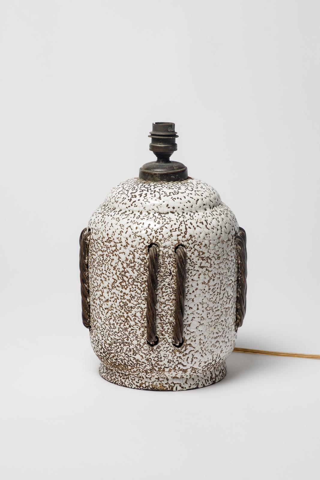 black and white art deco ceramic table lamp att. to Louis Dage 1940 design en venta 3